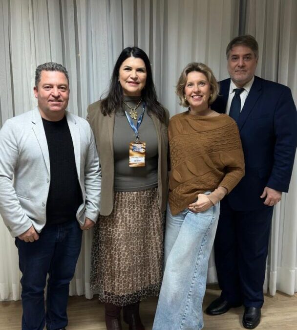 VivaBem fortalece representatividade em encontro da FBHA e marca presença na Encatho