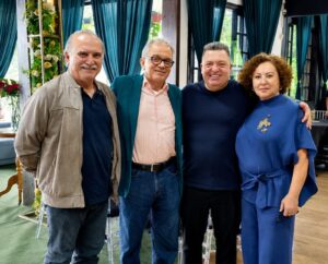 Almoço literário reúne escritores em Joinville
